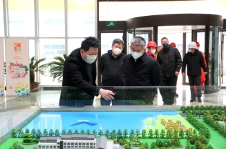 市委常委、副市長賈剛一行來潔晶檢查安全生產工作